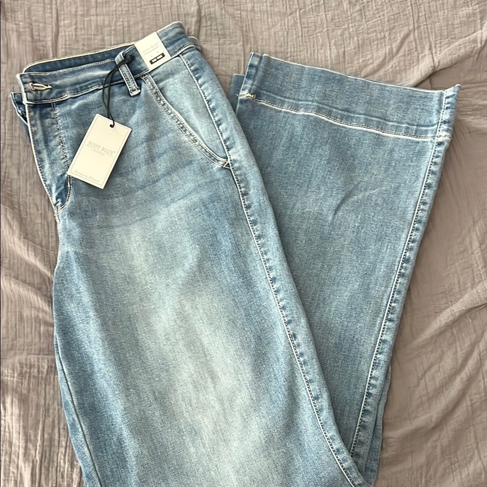 Blue Flare Wide Leg Jeans with Vintage Wash - Picture 4 of 6